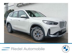 BMW iX1 eDrive20 AHK*DrivAss*adapLED*H/K*ParkAss* Leasing