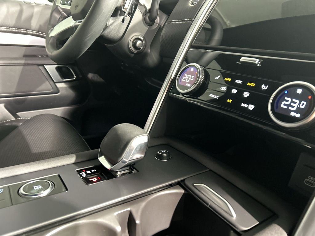 Land Rover Discovery D350 Dynamic SE Leasing