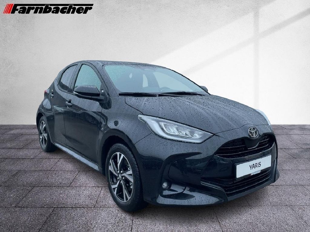 Toyota Yaris 1,5 Hybrid Teamplayer *Comfort-Paket Leasing