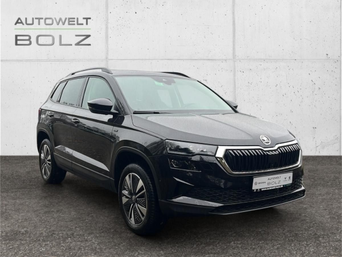 Skoda Karoq Selection 1.5 TSI AHK Pano Navi DigiCock Memory Sitze LED Leasing