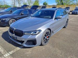 BMW 530 e Touring M-Sport Pro 19 HuD Sitzklima 360°-KAMERA