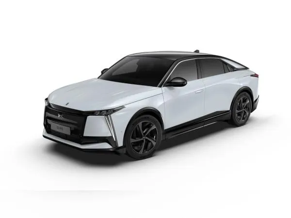 DS Automobiles N°8 N°8 PALLAS • FWD 230 PS *Sonderaktion bis 31.10.26*