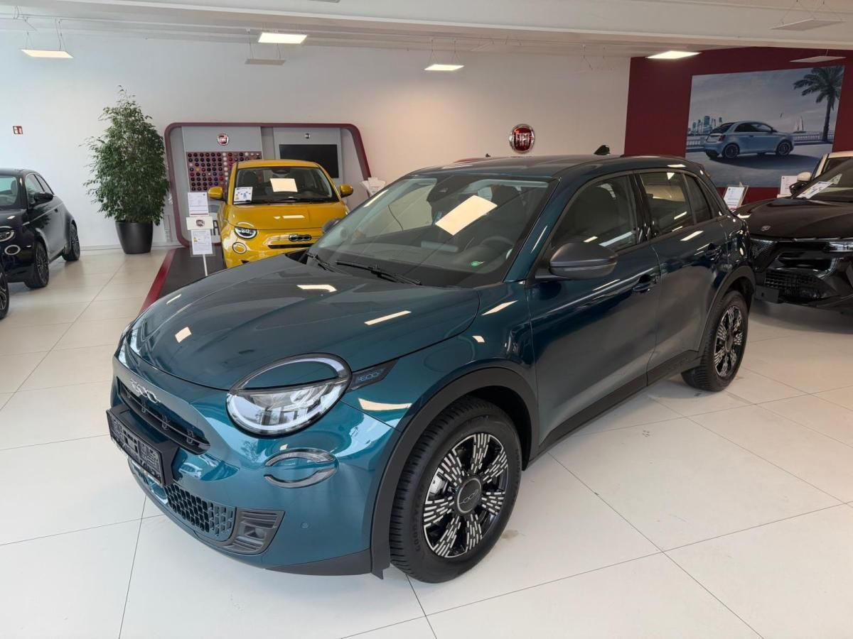 Fiat 600 Hybrid Business Edition 1.2 T3 Verfügbar in 2 Farben Abholung Mannheim Leasing
