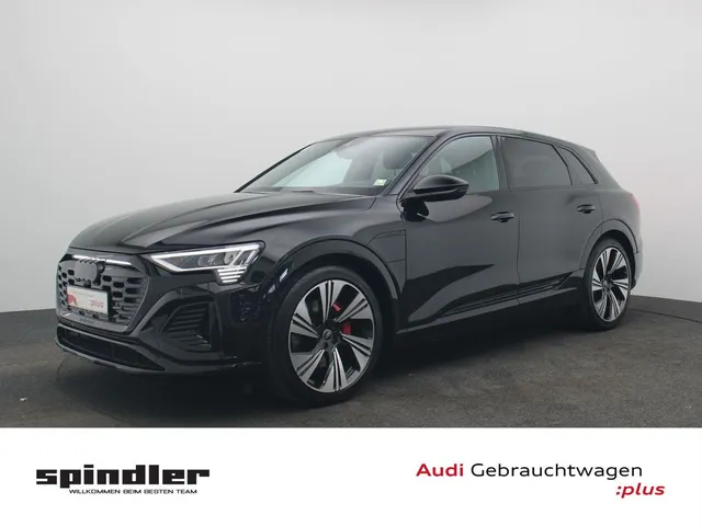 Audi Q8 e-tron S-Line edition 55 quattro / Pano, AHK