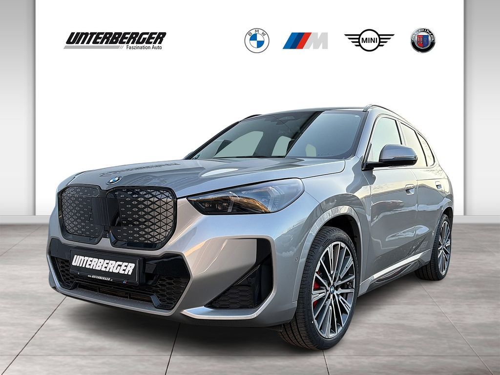 BMW iX1 xDrive30 M Sportpaket Head-Up DAB LED RFK Leasing