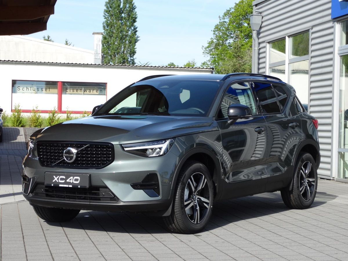 Volvo XC40 B3 Plus Dark Leasing