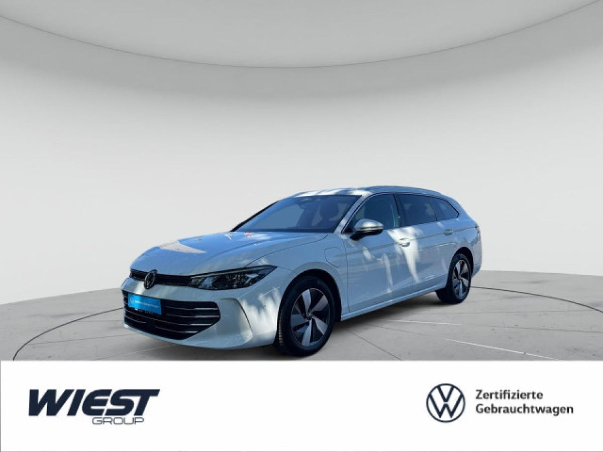 Volkswagen Passat Business 1.5 eHybrid DSG 360° HUD ACC IQ.Drive Navi Leasing