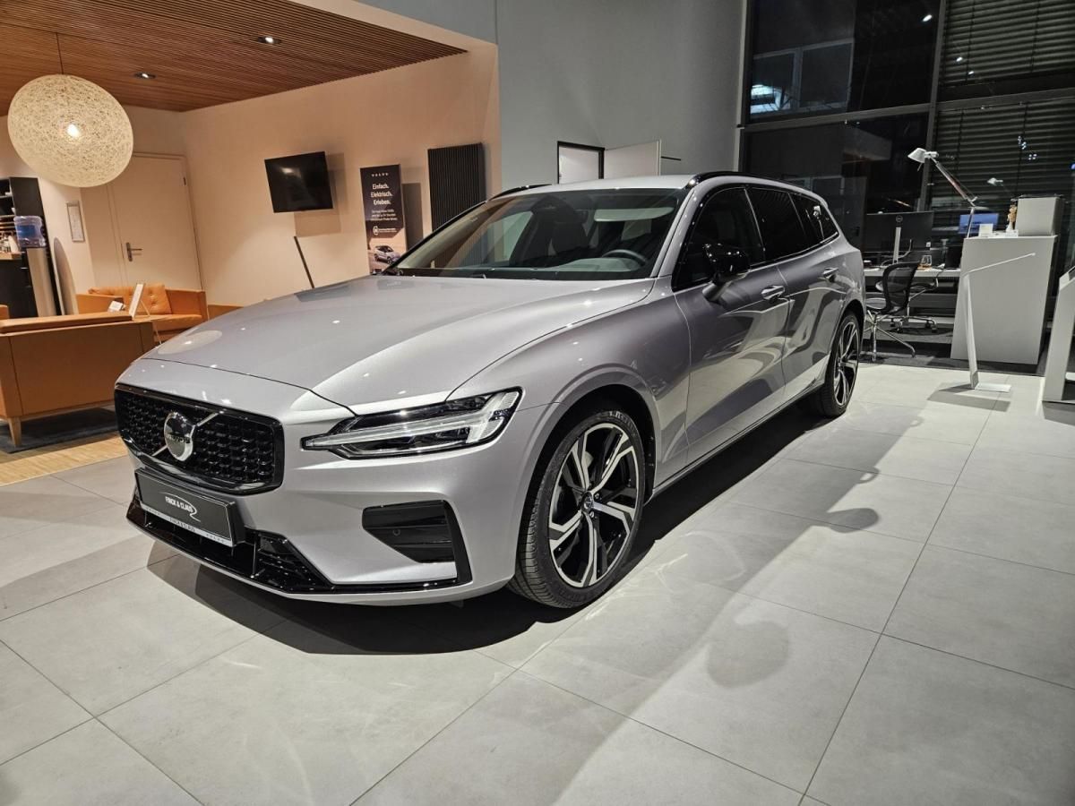 Volvo V60 B4 Plus Dark Leasing