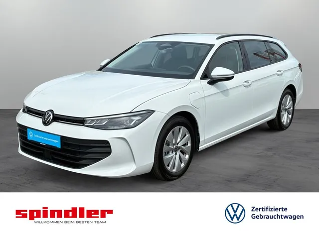 Volkswagen Passat Variant 1.5 e-Hybrid DSG / Navi, LED, RFK