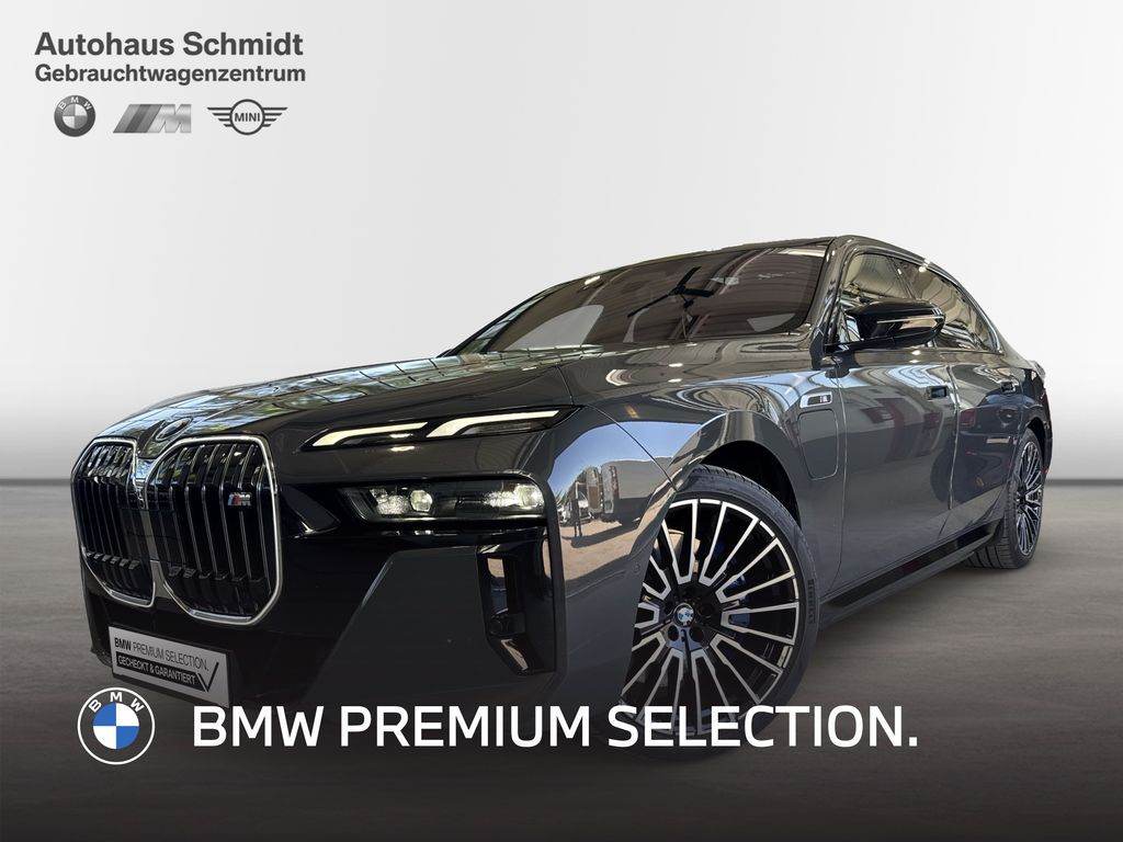 BMW M760e xDrive Limousine*M Sportpaket*21