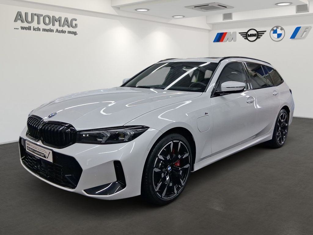 BMW 330e xDrive Touring Tour*M-SPortPro*Panorama*AHK Leasing