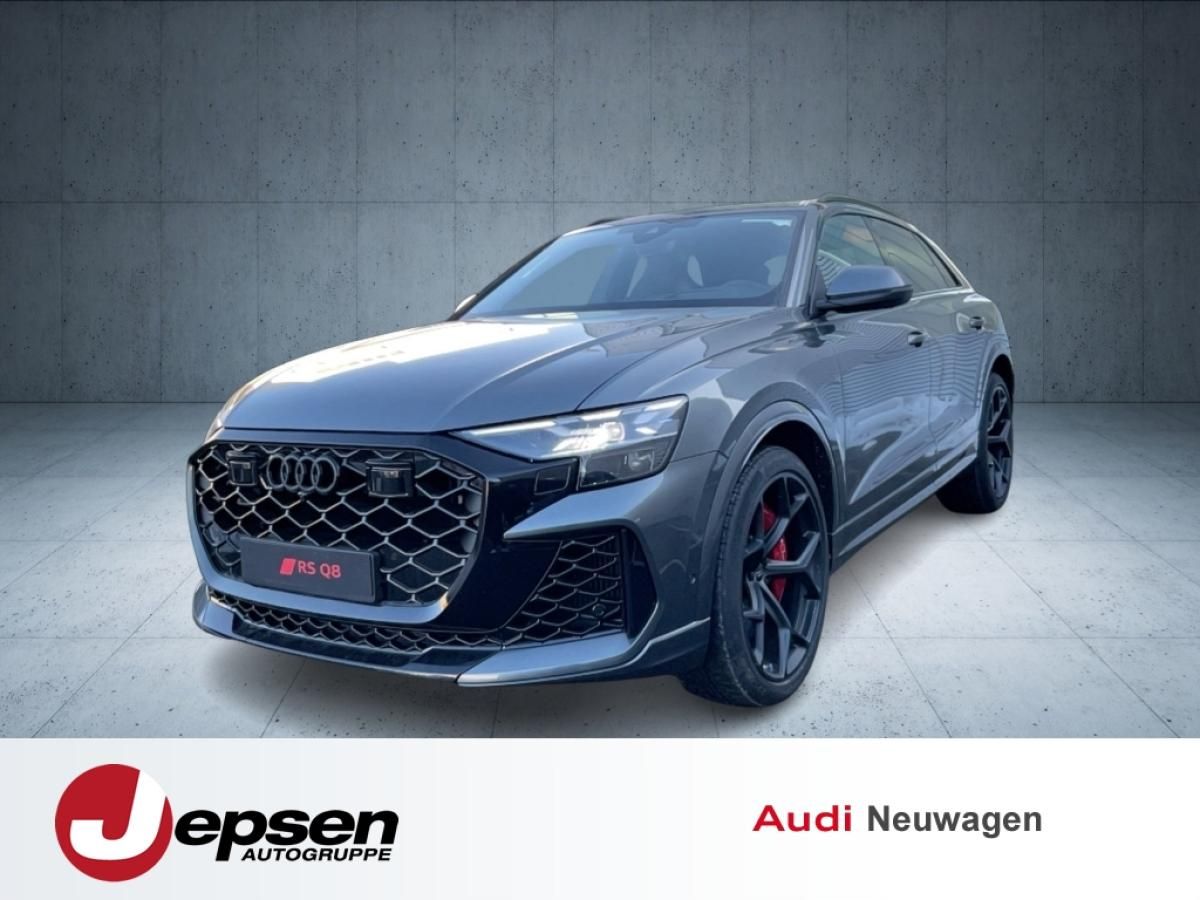 Audi RS Q8 SUV performance tiptr. Vmax305 Laser PANO Leasing