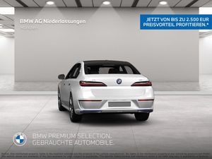 BMW i7 M70 xDrive Limousine Massage LiveCockpitProf