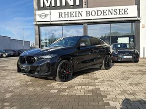 BMW X6 M60i xDr. **8-Zylinder** ALL BLACK* Vollausstattung *