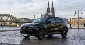 Alfa Romeo Junior Ti mit Techno Paket