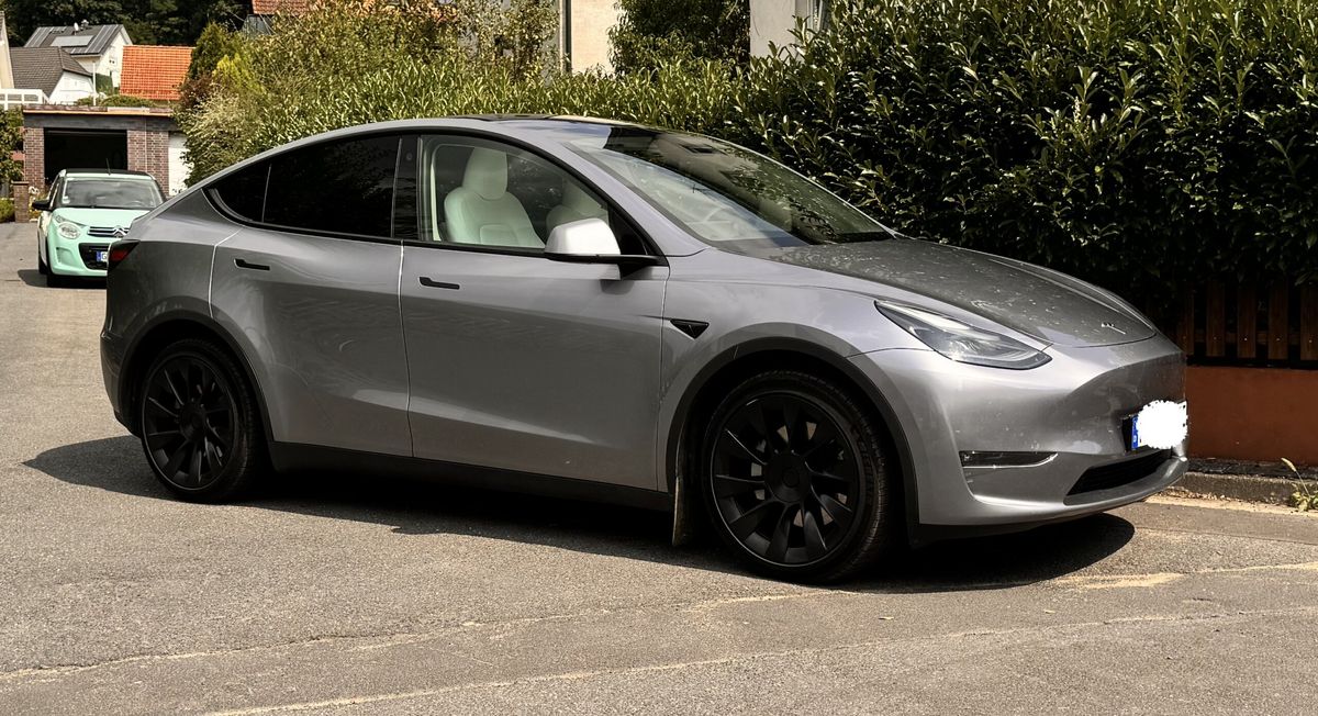 TESLA MODEL Y LR - 2023 - Quicksilver - 25.000km/Jahr - PRIVAT Leasingübernahme
