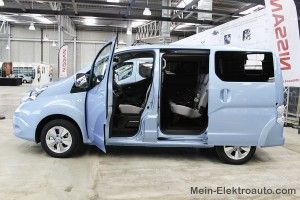 Elektroauto Nissan e-NV200 von der Seite