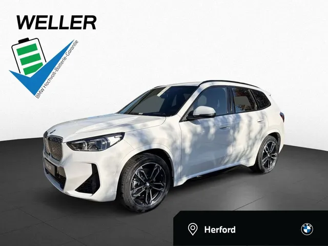 BMW iX1 xDr30 MSport PaAss+ DrAss+ HUD LkHz Harman