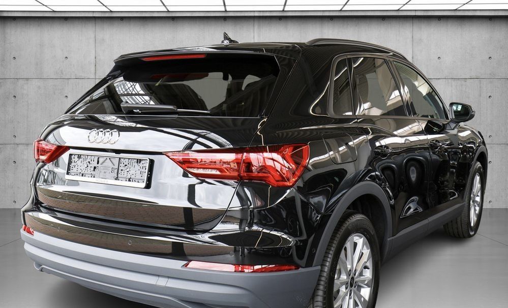 Audi Q3 35TDI Quattro S-Tronic - Erstzulassung: September 2022 - 284€ Monatlich Leasingübernahme