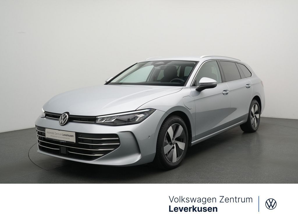 Volkswagen Passat Business NAVI VIRT HUD KAM SHZ CARPLAY Leasing