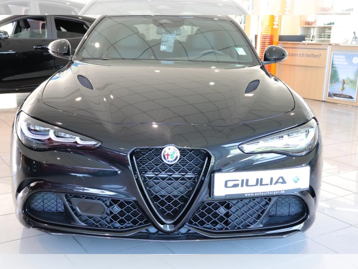 Alfa Romeo Giulia GEWERBEKNALLER! SOFORT VERFÜGBAR ! Quadrifoglio 2.9 V6 BI-TURBO 382 KW (520 PS) AT8 Q4 Leasing