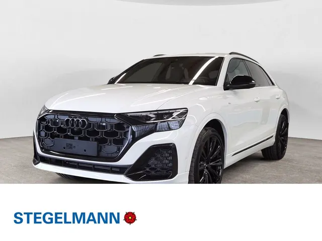 Audi Q8 SUV TFSI e quattro 360 kW tiptronic PANO OLED