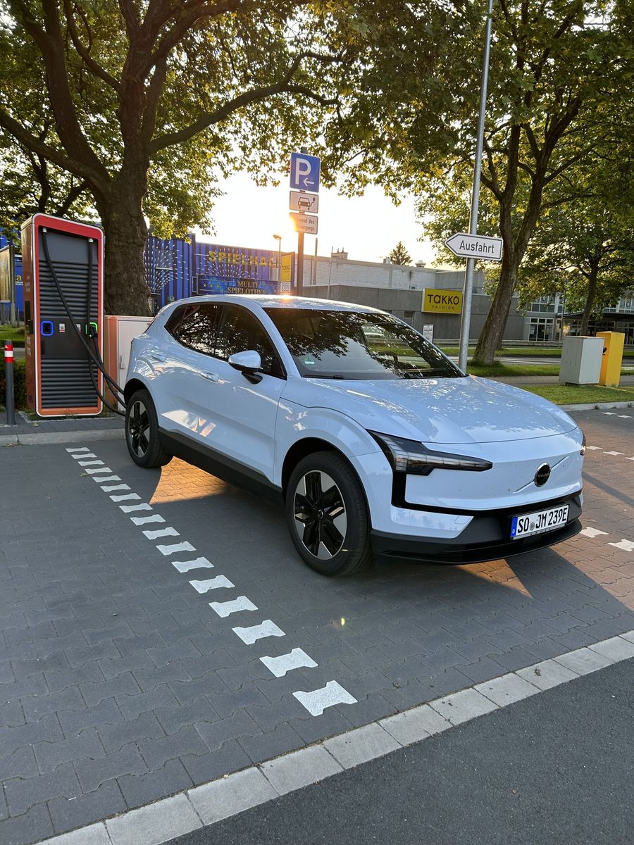 Volvo EX30 Single Core nur 282€ mtl. Leasingübernahme