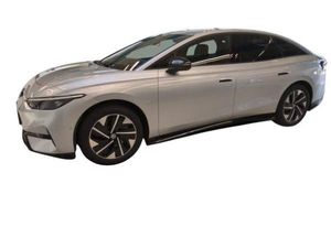 Volkswagen ID.7 Pro S - Interieurpaket und Exterieurpaket / 8-fach Bereift