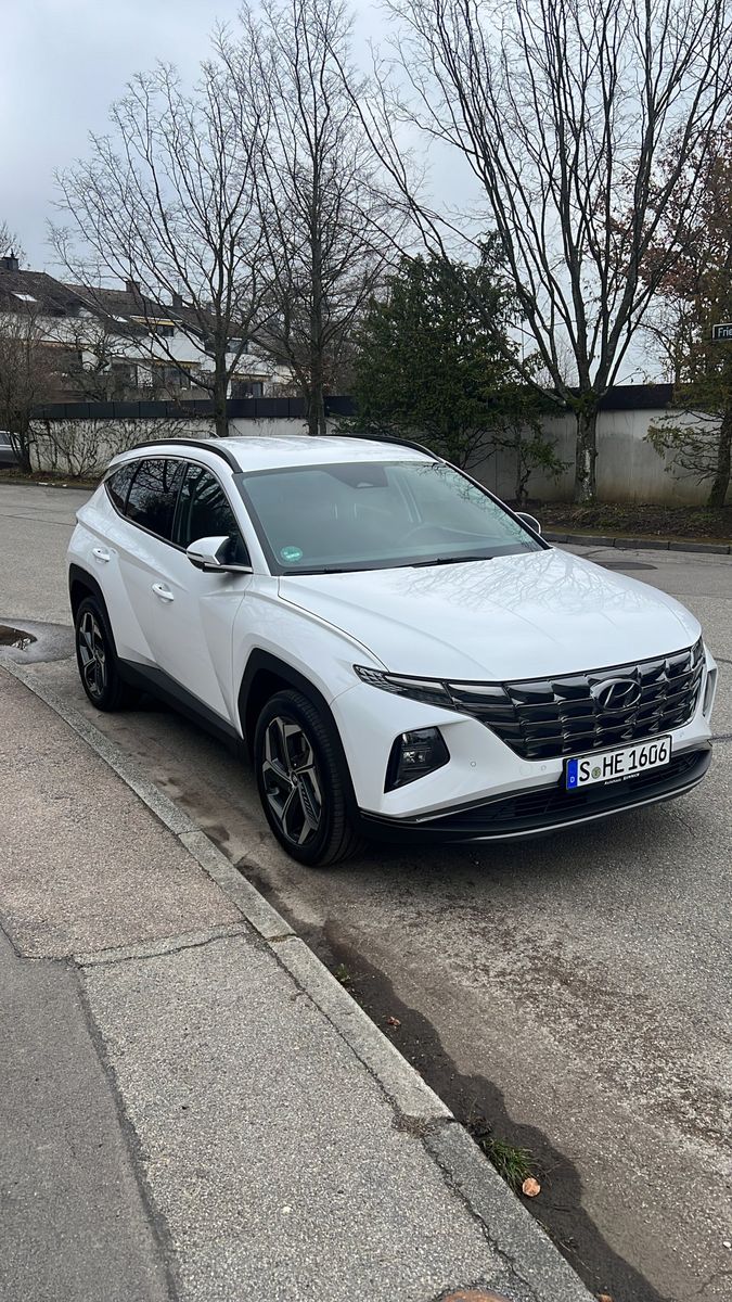 Leasingübernahme Hyundai Tucson hybrid, 18,5 km, 1,5 Jahre, 233€ Leasingübernahme