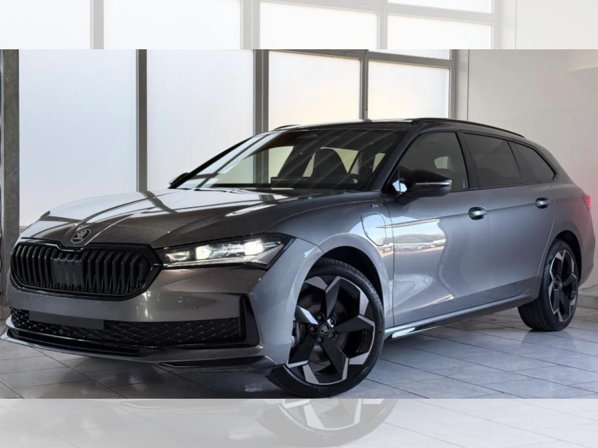 Skoda Superb 1,5 TSI Plug-In Hybrid Sportline - AHK/HUD/Canton/ACC/Pano Leasing