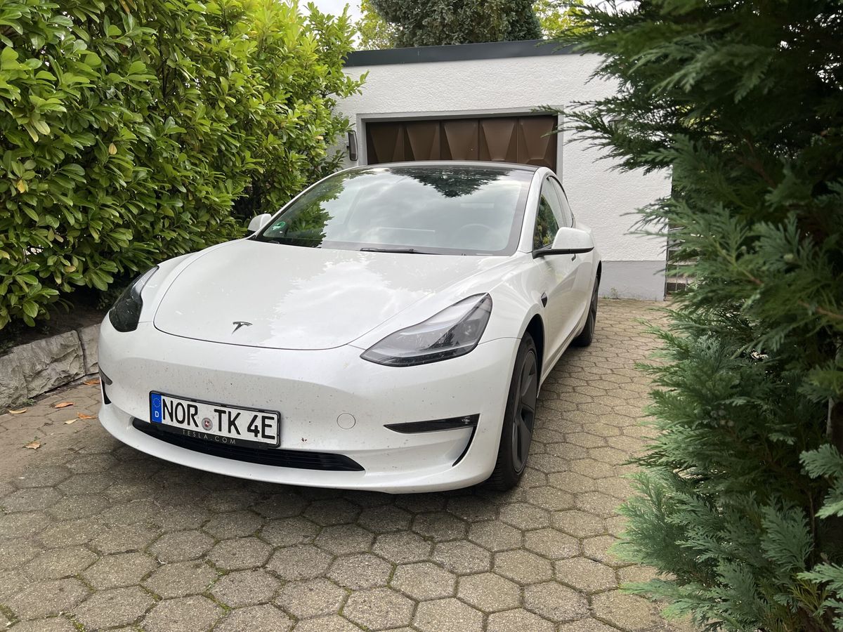Tesla Model 3 LR - 2 Jahre inkl. 50.000km - Ganzjahres- und Sommerreifen Leasingübernahme