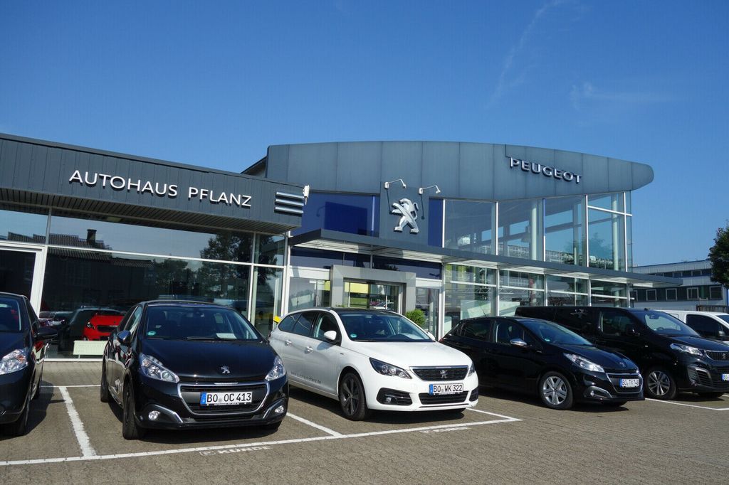Peugeot 2008 GT 1.2 PureTech 130 EAT8 *AB 176€ OHNE... Leasing