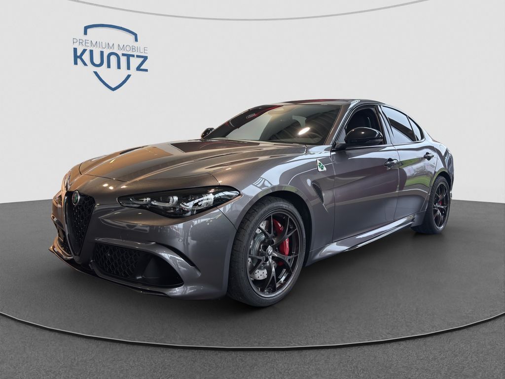 Alfa Romeo Giulia Quadrifoglio 2.9 V6 Akrapovic+TechnoPaket Leasing