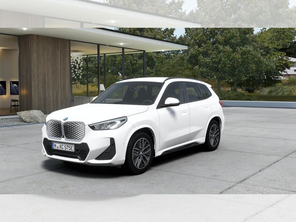 BMW iX1 eDrive20 *M Sport* Bestellaktion mit Lieferung im Jahr 2027 * Leasing