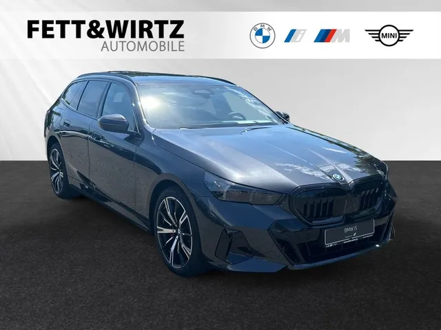 BMW i5 eDrive40 M Sport Pro|AHK|Pano|Autobahnass.