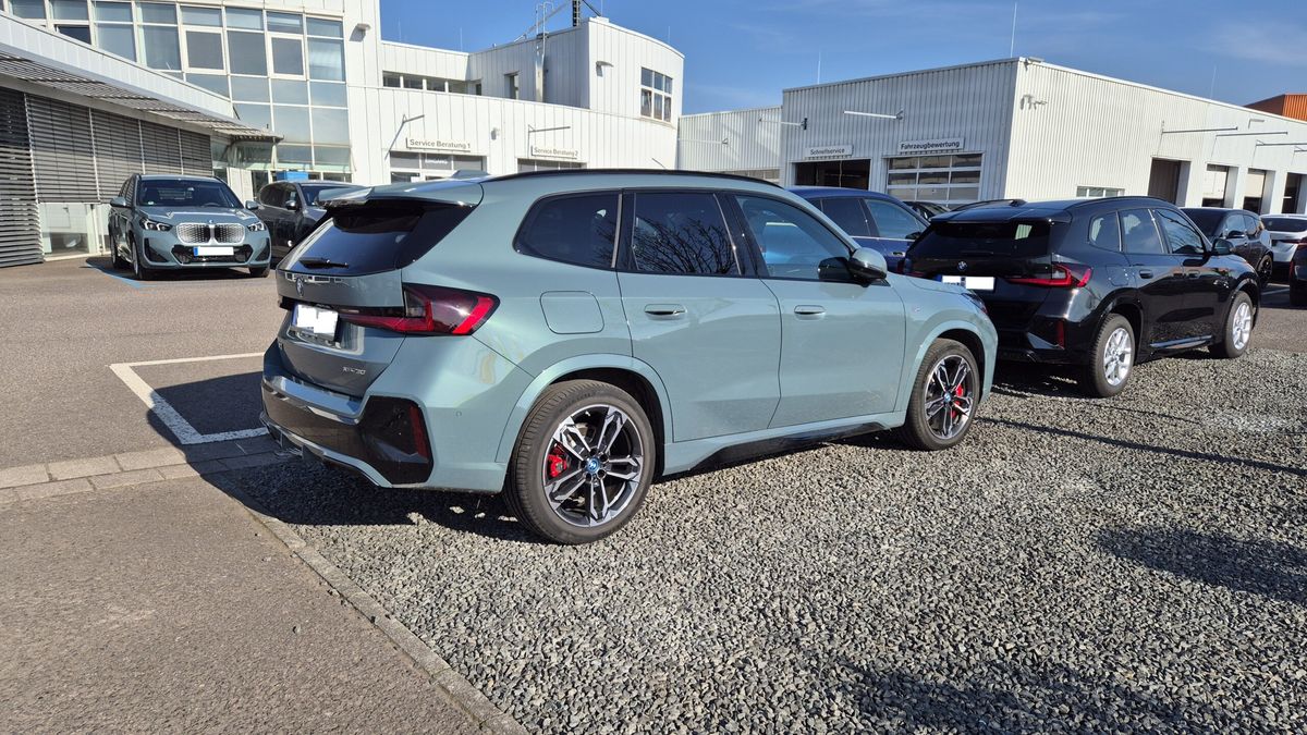 BMW iX1 xDrive30 (Elektro, 313 PS) – Leasingübernahme – Top Ausstattung – sofort verfügbar Leasingübernahme