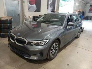 BMW Baureihe 3 Touring 330 e Advantage 2.0 185KW AT8 E6d - Leasing