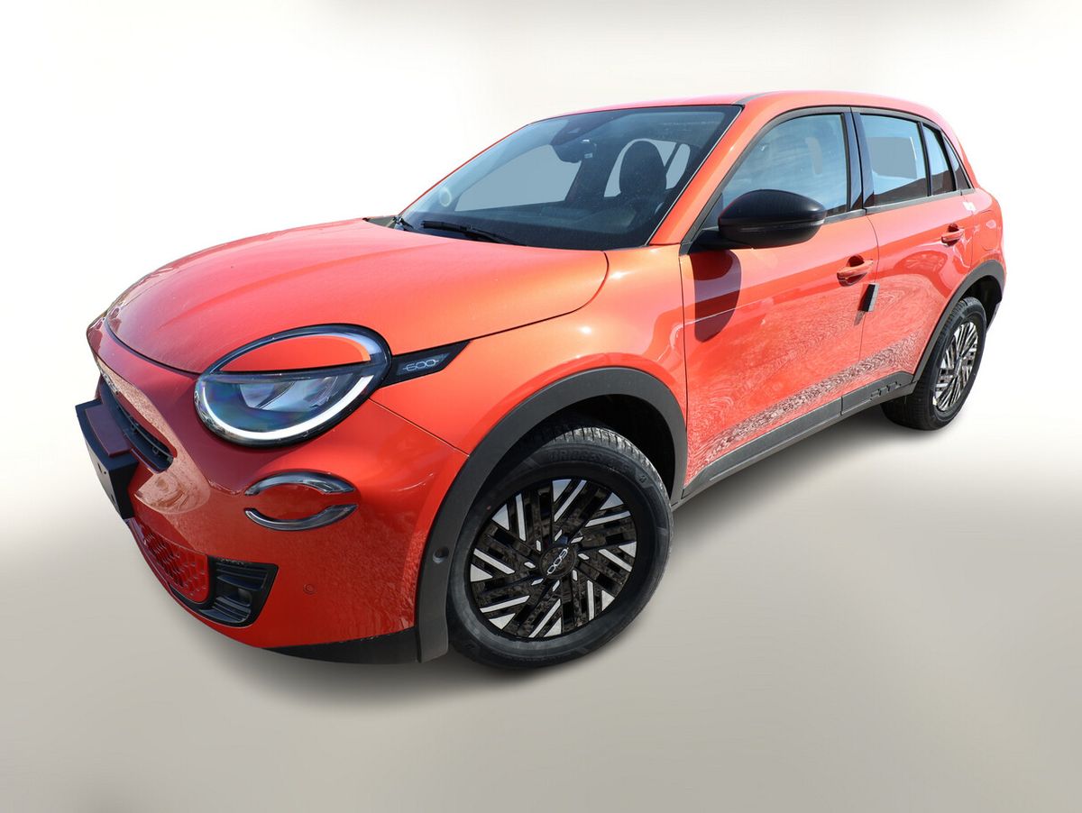 Fiat 600 MHEV 110 DCT PDC360° Keyl SHZ Kam Tow CarP Auto-Abo privat Auto-Abo