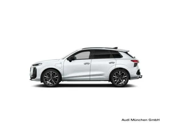 Audi Q3 SUV e-hybrid S tronic