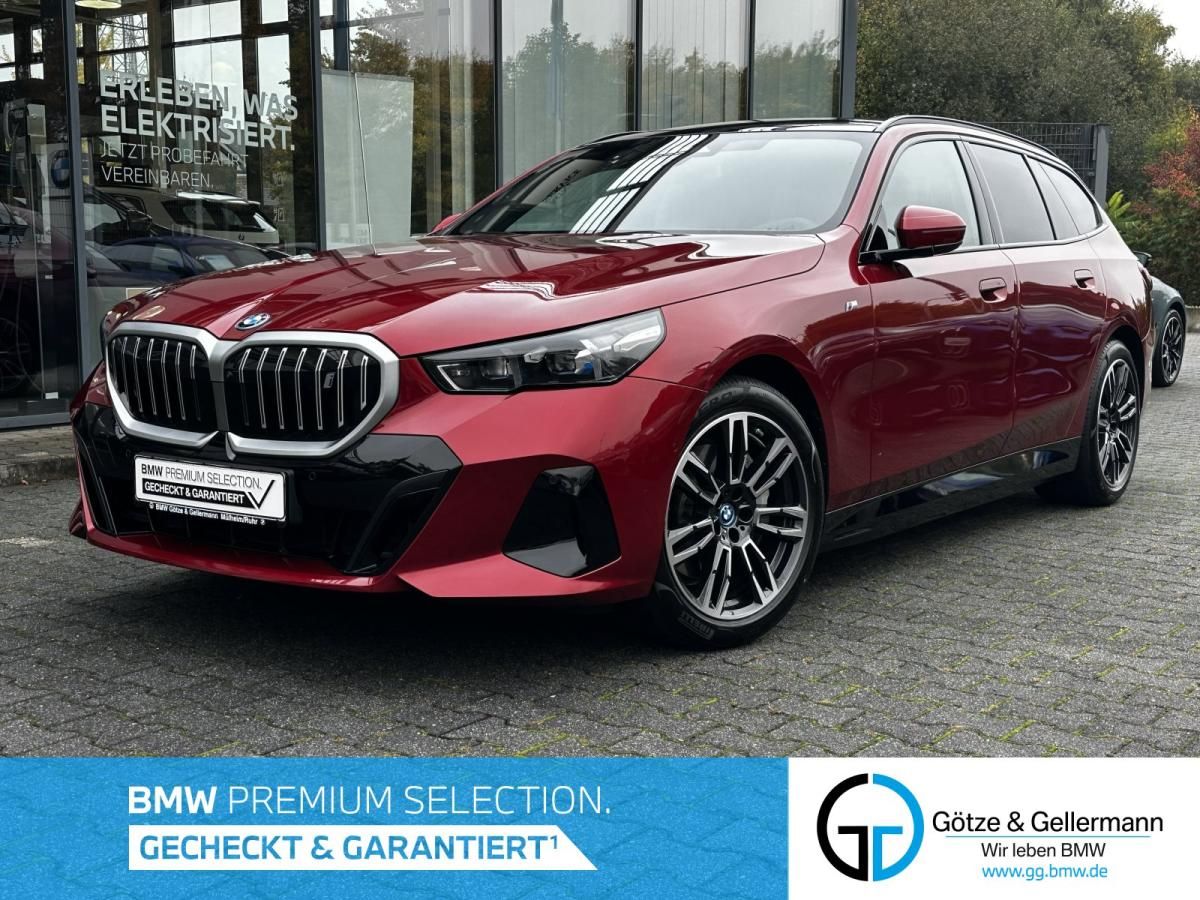 BMW i5 eDrive40 Touring M Sport //Panoramadach DrivingAssistantProf B&W Leasing