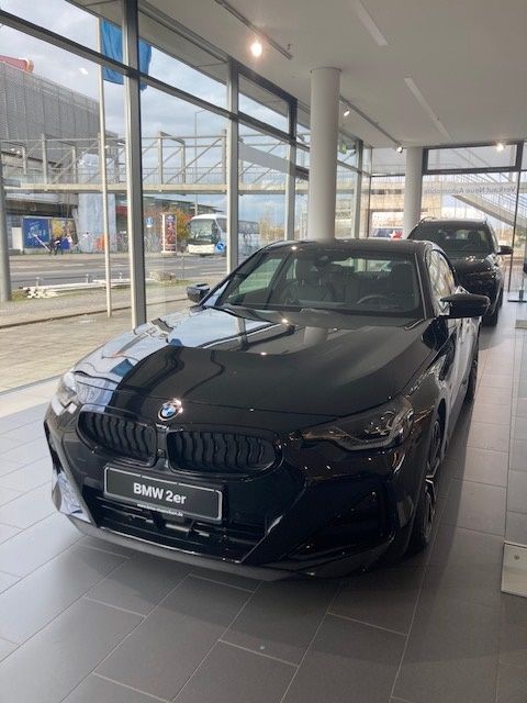 BMW M240i G42 M-Paket Pro 4-fach bereift Schwarz Leasingübernahme