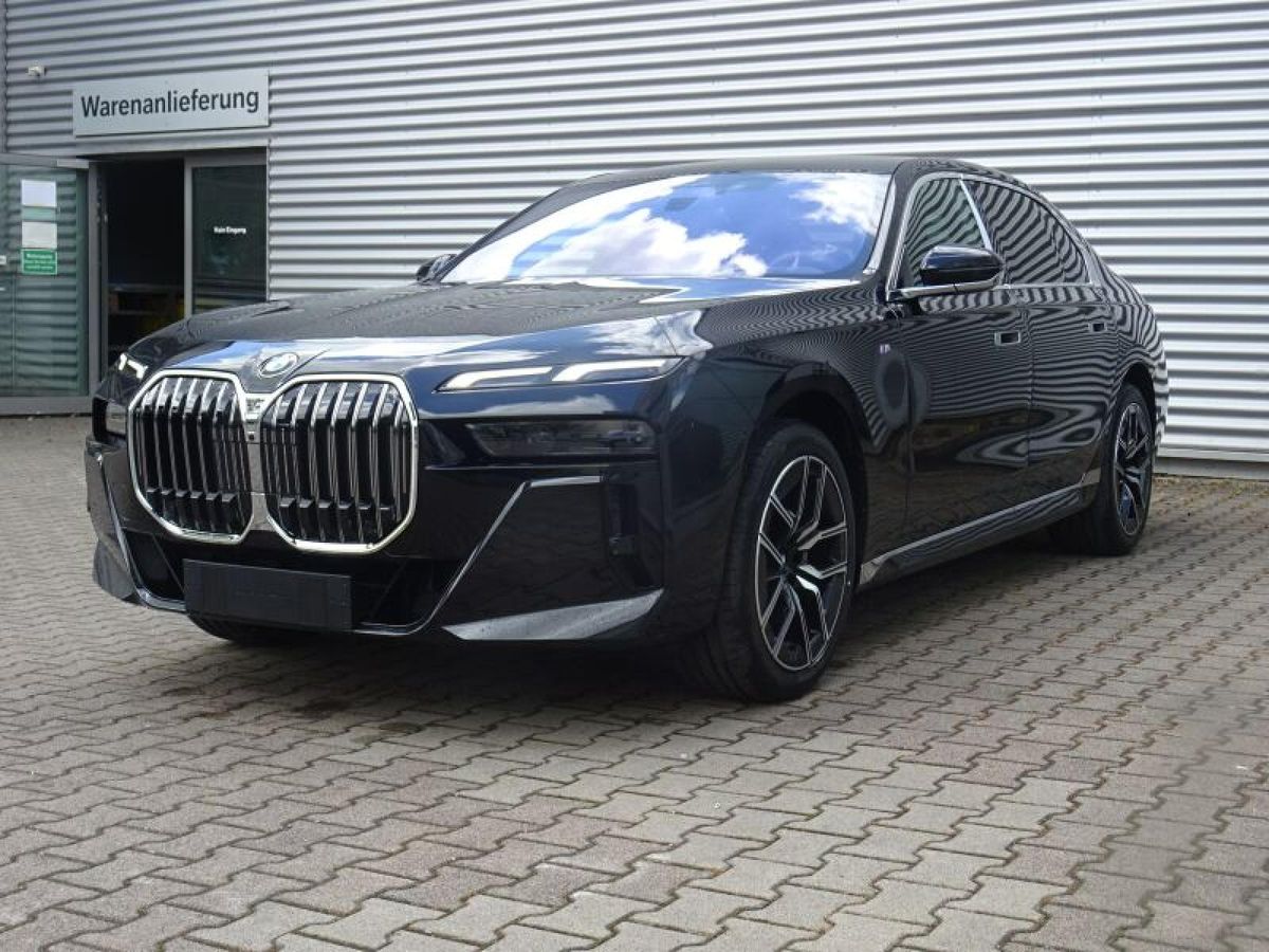 BMW 740 d *Vorführwange 07/26-01/27* inkl. Wartung & Winterräder* Leasing