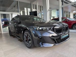 BMW 540 540D TOURING XDRIVE MSPORTPRO+PANO+AHK+DR-PRO+B&W