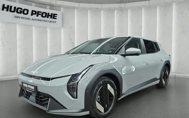 Kia Ev4 58 KWh 150 KW Earth Frontantrieb 5dr