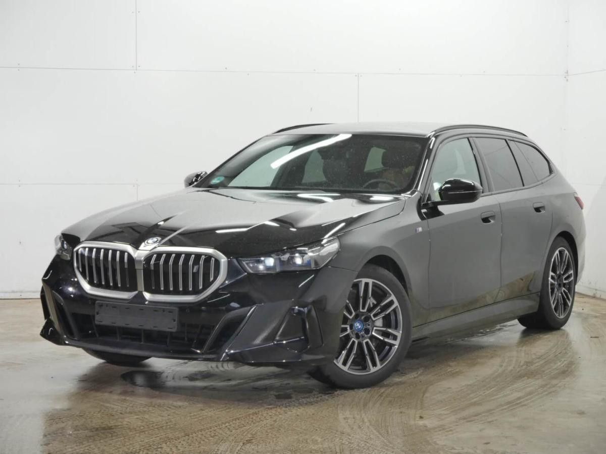 BMW i5 eDrive40 Touring/M-Sport/Pano./360°/B&W/Autobahn./Shz.hinten Leasing