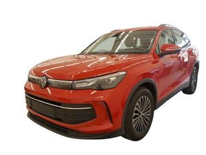 Volkswagen Tiguan Life 1.5 eTSI DSG - Pano LED AHK Kamera GJR SHZ PDC