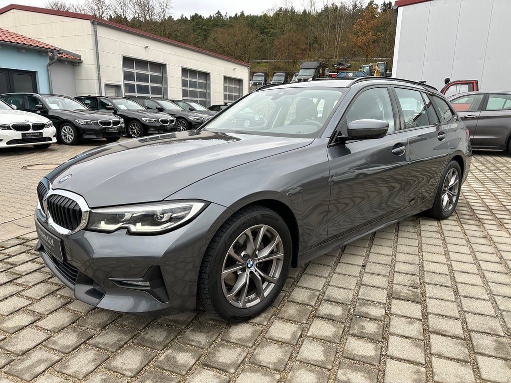 BMW 3er 320 d xDrive Sport Line 360° AppleCar, LED, Navi Auto-Abo