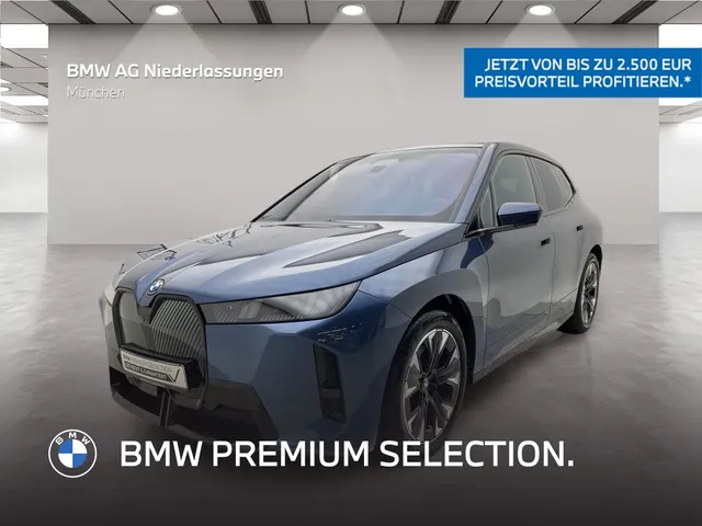 BMW iX xDrive45 M Sport Bowers & Wilkins AHK Kamera