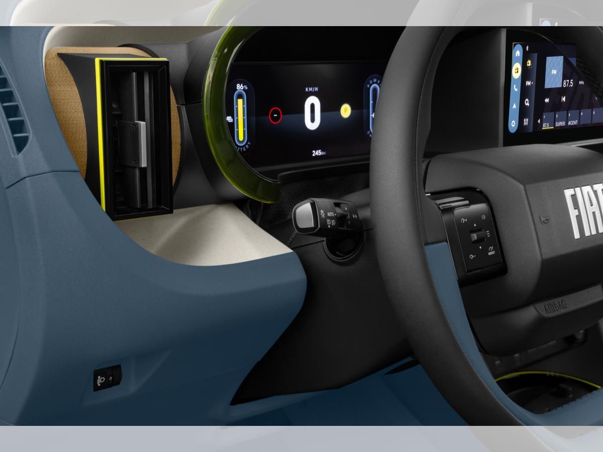 Fiat Grande Panda ICON TechP Nav 2xPDC Kam PixelLED Leasing