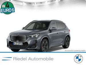 BMW iX1 xDrive30 M SportpaketPro Pano DAPro 19"LM